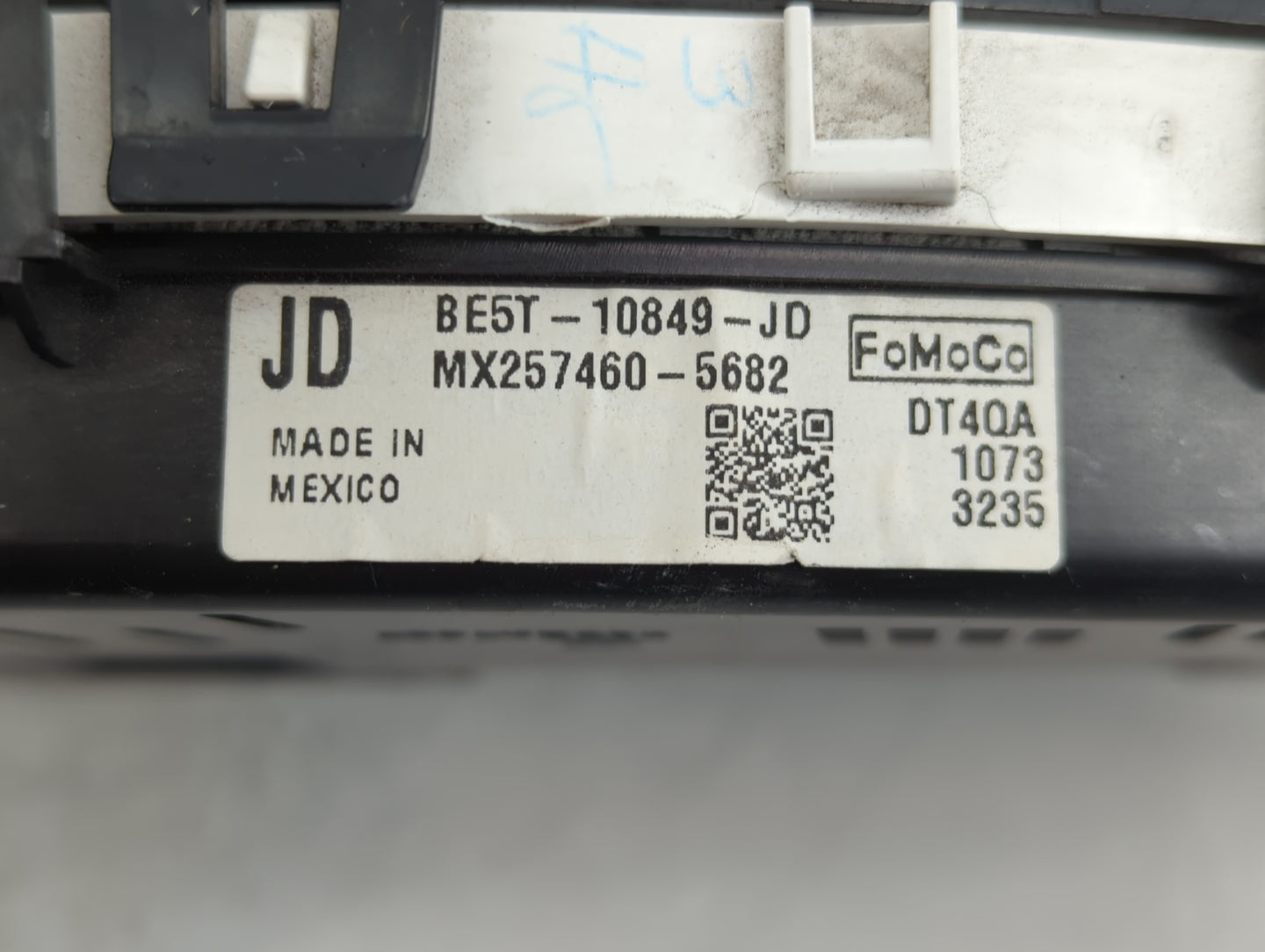 2011-2012 Ford Fusion Instrument Cluster Speedometer Gauges P/N:BE5T-10849-JD Miles: Fits Fits 2011 2012 OEM Used Auto Parts