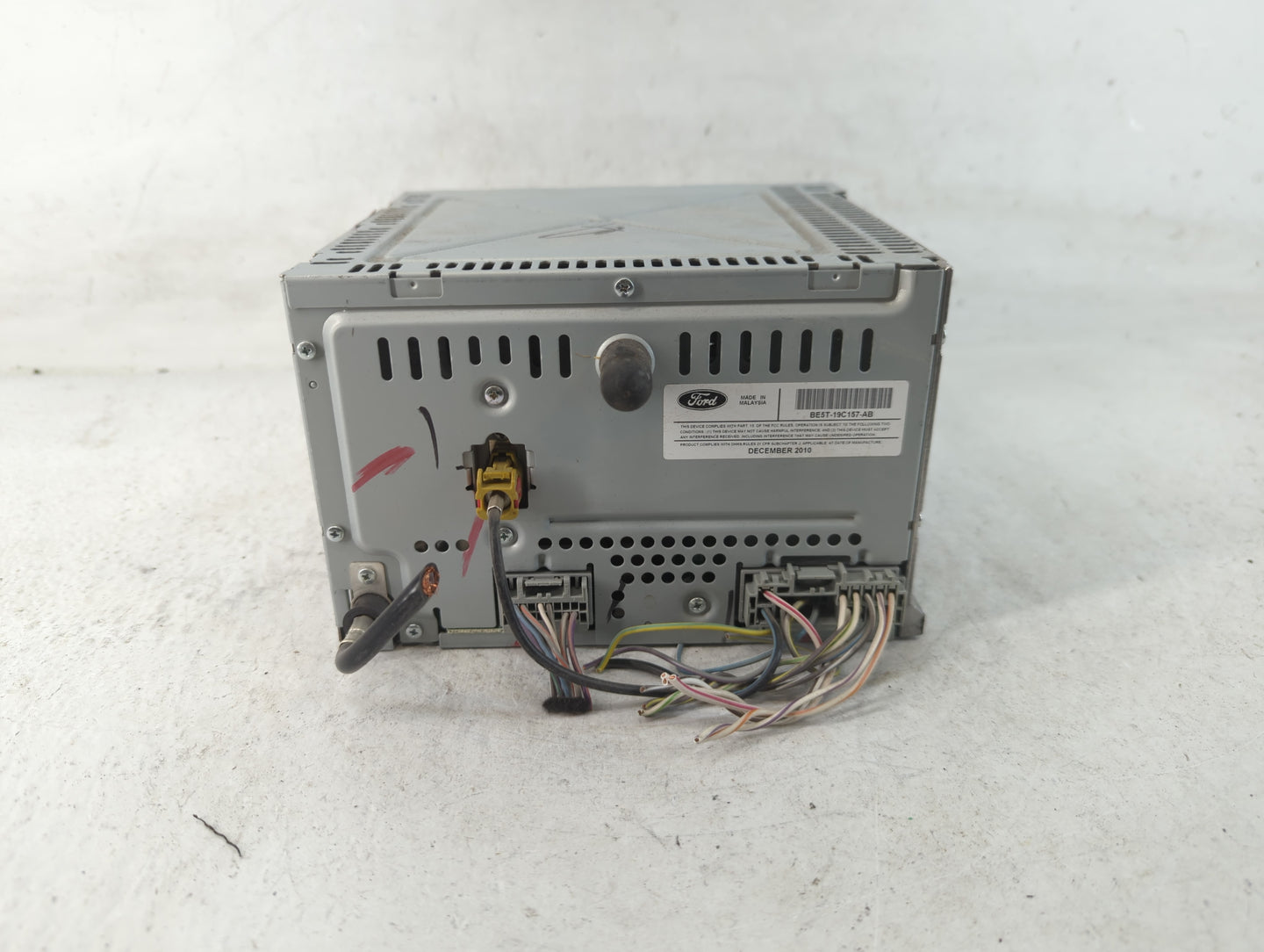 2010-2012 Ford Fusion Radio AM FM Cd Player Receiver Replacement P/N:BE5T-19C157-AB Fits Fits 2010 2011 2012 OEM Used Auto P