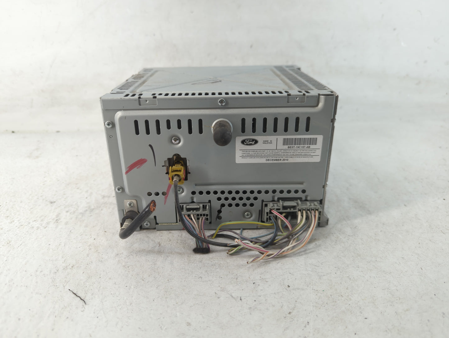 2010-2012 Ford Fusion Radio AM FM Cd Player Receiver Replacement P/N:BE5T-19C157-AB Fits Fits 2010 2011 2012 OEM Used Auto P
