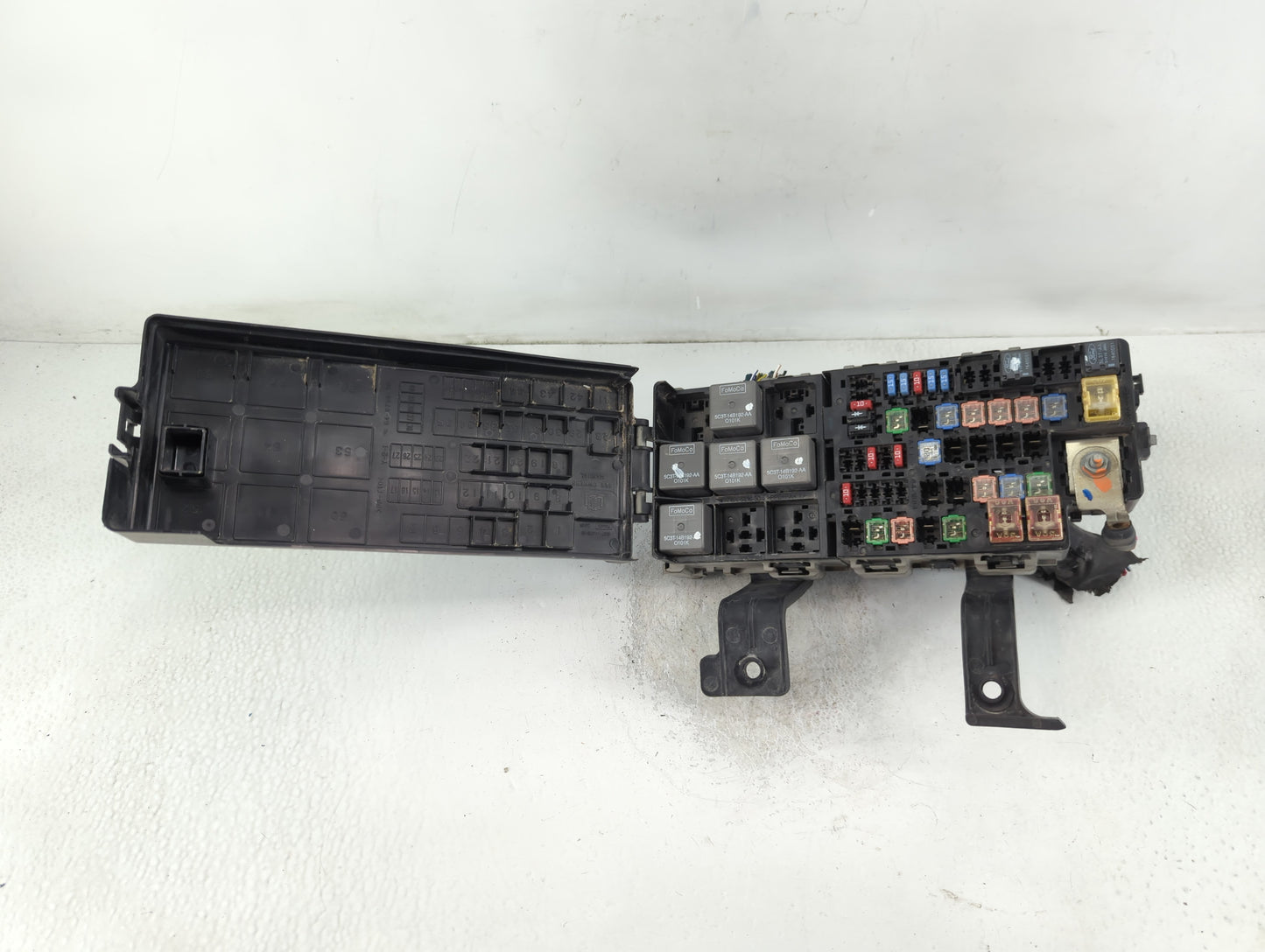 2010-2012 Ford Fusion Fusebox Fuse Box Panel Relay Module P/N:PP-T10 54-7146-30 Fits Fits 2010 2011 2012 OEM Used Auto Parts