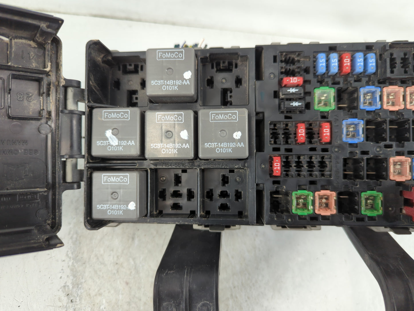 2010-2012 Ford Fusion Fusebox Fuse Box Panel Relay Module P/N:PP-T10 54-7146-30 Fits Fits 2010 2011 2012 OEM Used Auto Parts