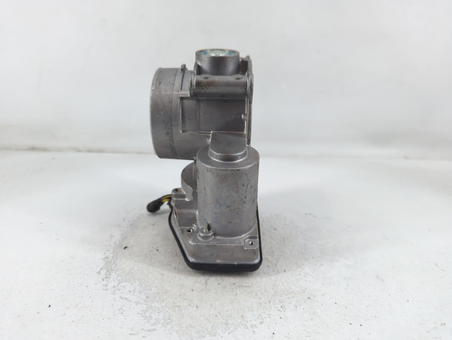 2010-2012 Ford Fusion Throttle Body P/N:DS7E-9F991-AJ Fits Fits 2009 2010 2011 2012 OEM Used Auto Parts - Oemusedautoparts1.