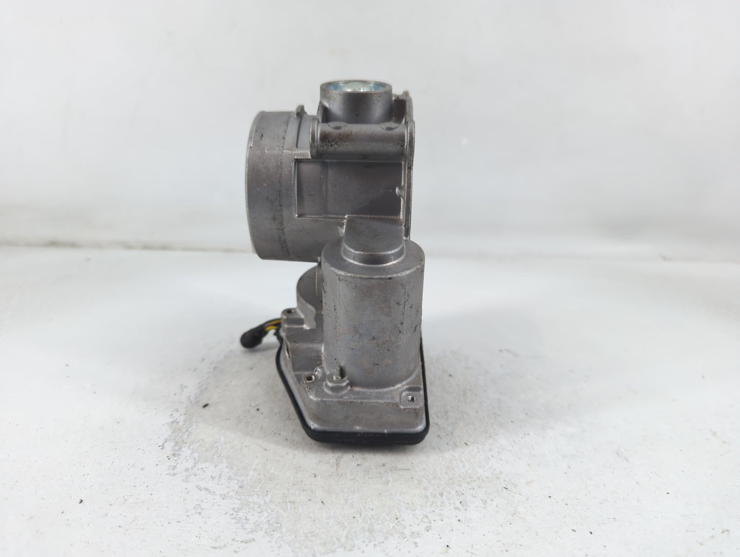 2010-2012 Ford Fusion Throttle Body P/N:DS7E-9F991-AJ Fits Fits 2009 2010 2011 2012 OEM Used Auto Parts - Oemusedautoparts1.