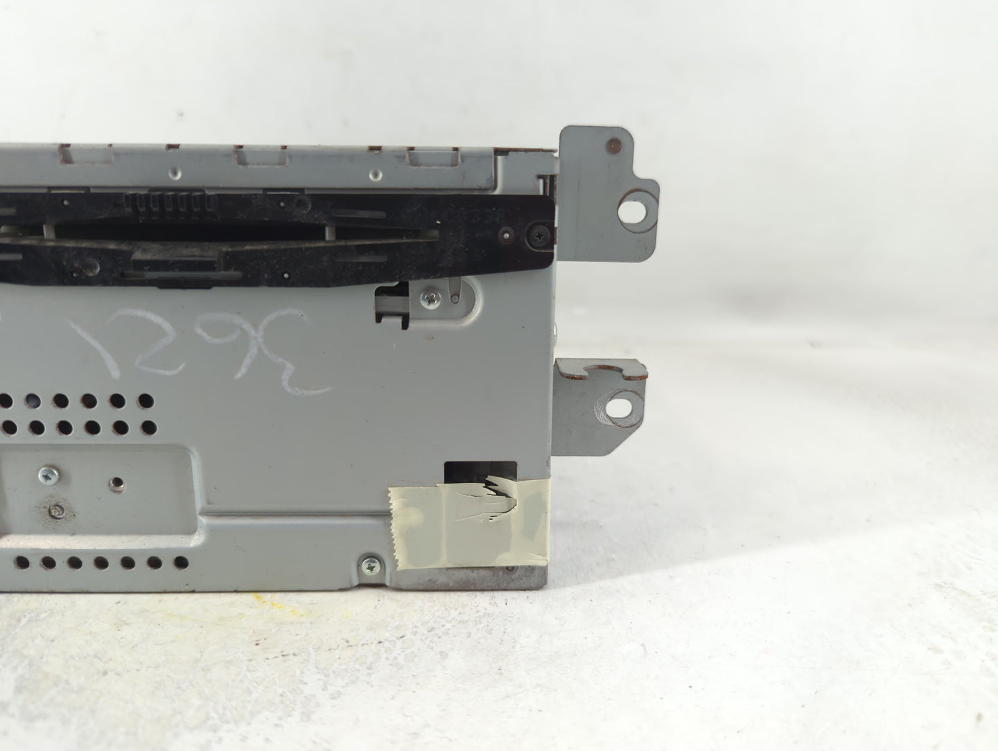 2010-2012 Ford Fusion Radio AM FM Cd Player Receiver Replacement P/N:BE5T-19C157-AA Fits OEM Used Auto Parts - Oemusedautopa