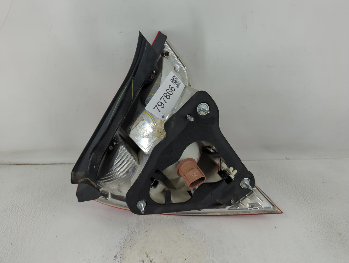 2010-2012 Ford Fusion Rear Center Lid Brake Light Tail Light P/N:9B53-13B504-A Fits Fits 2010 2011 2012 OEM Used Auto Parts 