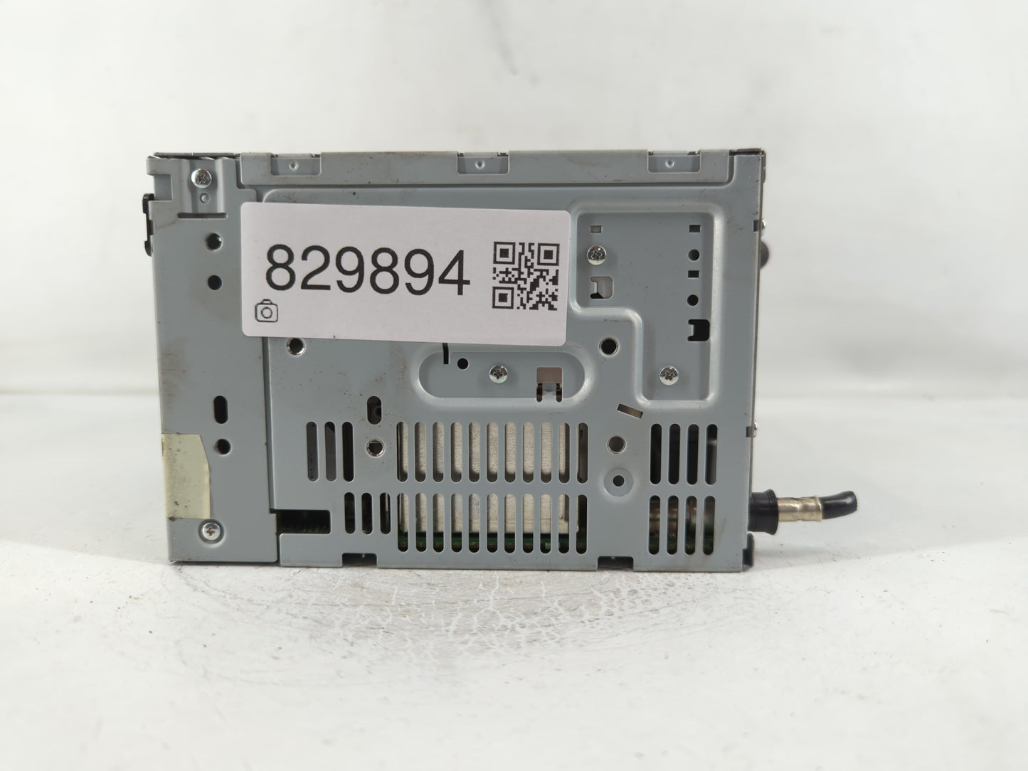 2010-2012 Ford Fusion Radio AM FM Cd Player Receiver Replacement P/N:BE5T-19C157-AA Fits Fits 2010 2011 2012 OEM Used Auto P