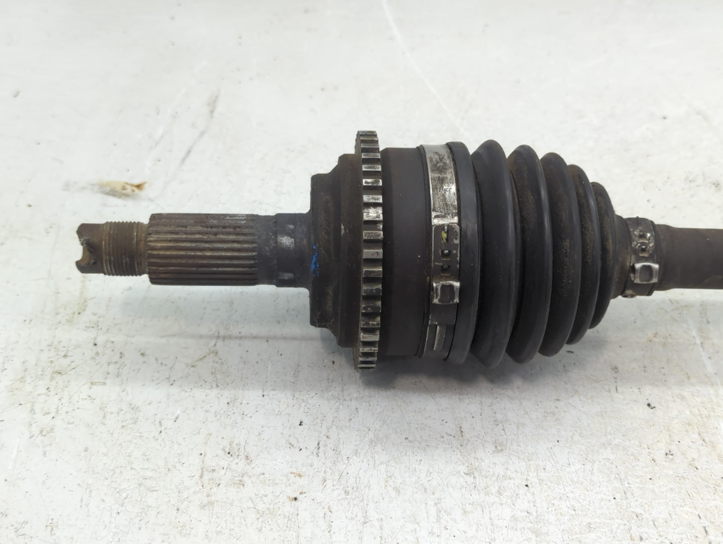 2010-2012 Ford Fusion Axle Shaft Front Driver Cv C/v - Oemusedautoparts1.com