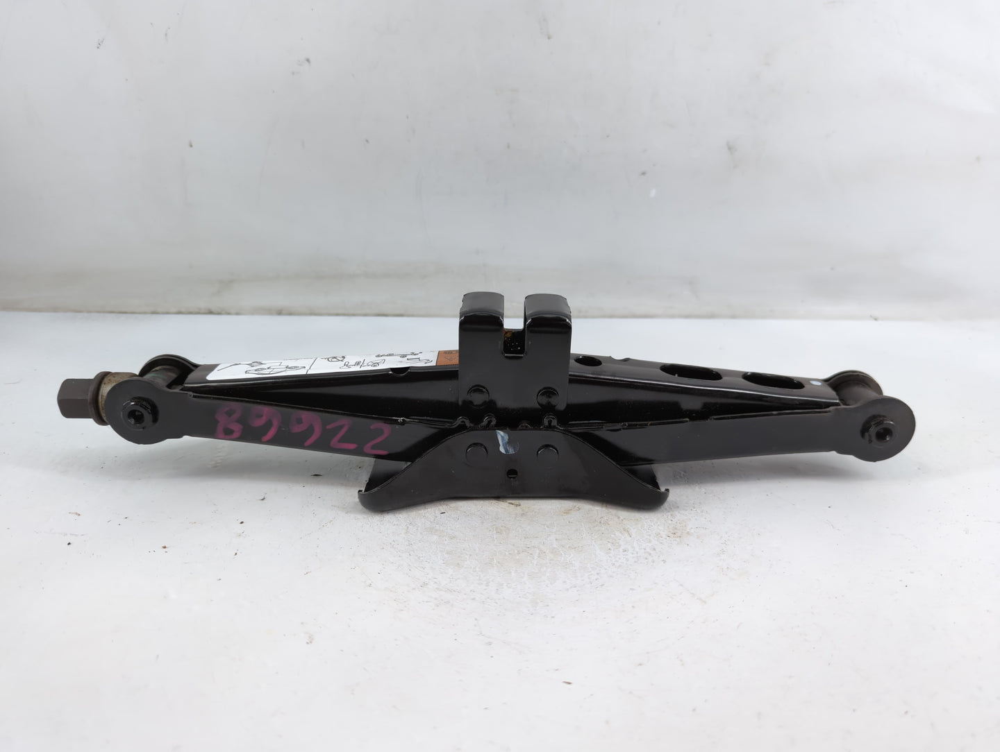 2011 Ford Fusion Spare Scissor Car Jack - Oemusedautoparts1.com