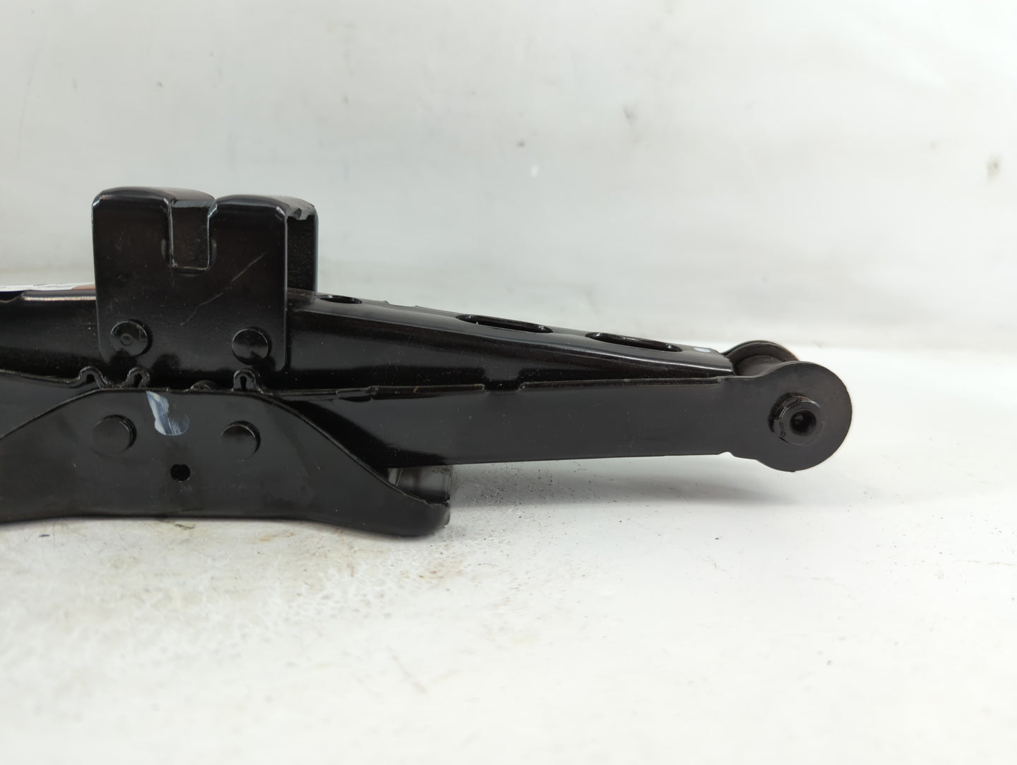 2011 Ford Fusion Spare Scissor Car Jack - Oemusedautoparts1.com