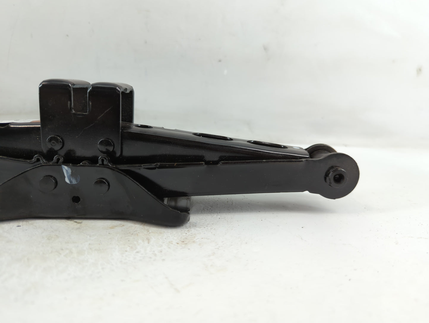 2011 Ford Fusion Spare Scissor Car Jack - Oemusedautoparts1.com