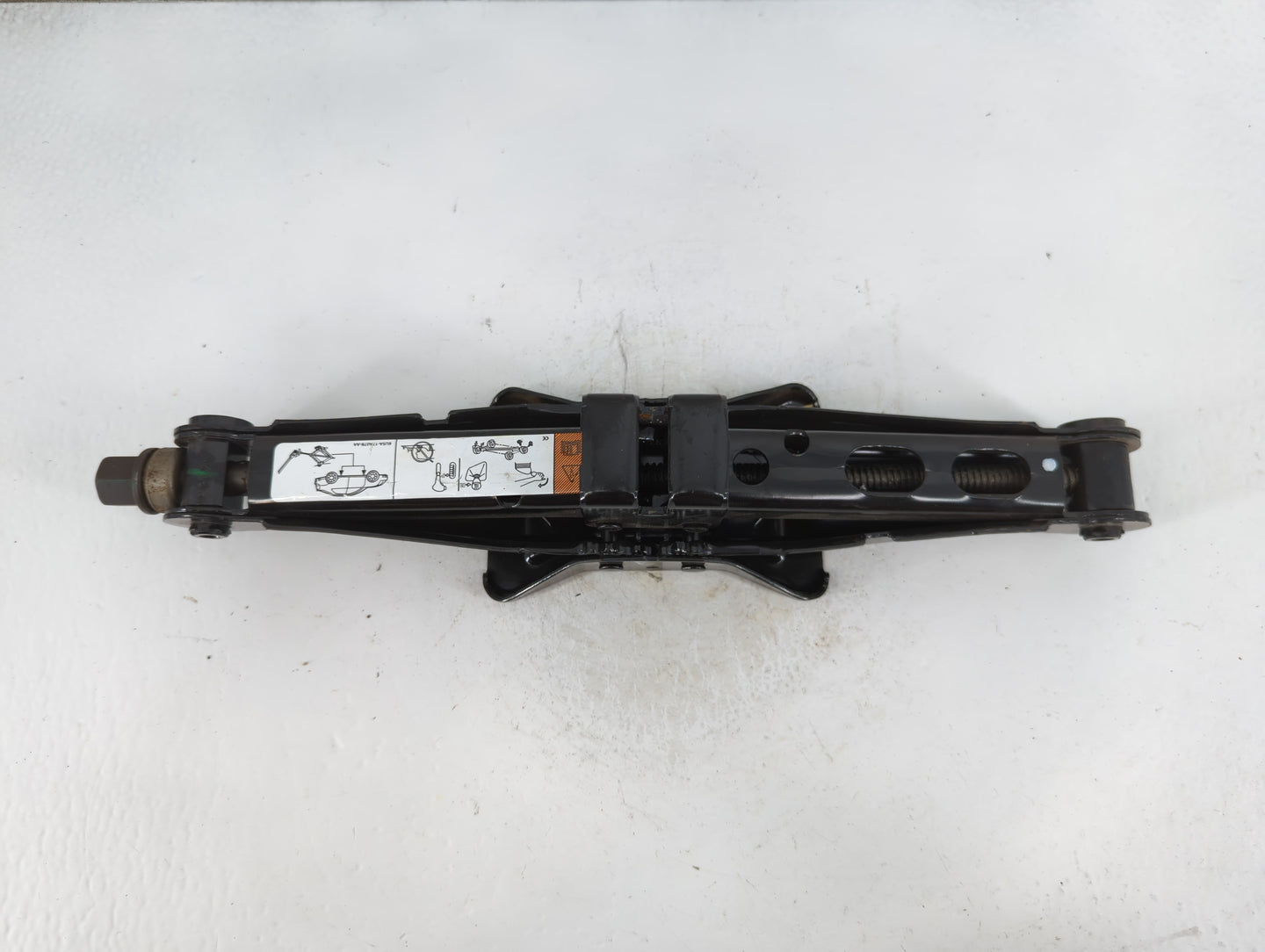 2011 Ford Fusion Spare Scissor Car Jack - Oemusedautoparts1.com