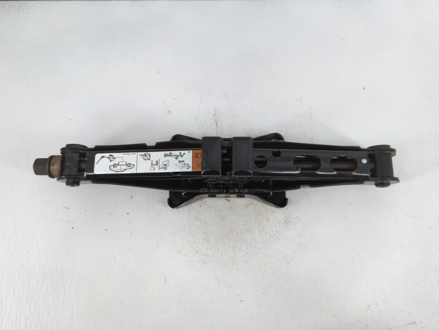 2011 Ford Fusion Spare Scissor Car Jack - Oemusedautoparts1.com