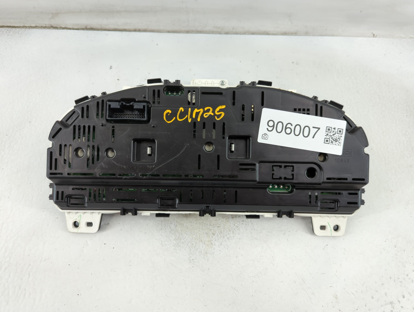 2011-2012 Ford Fusion Instrument Cluster Speedometer Gauges Fits Fits 2011 2012 OEM Used Auto Parts - Oemusedautoparts1.com