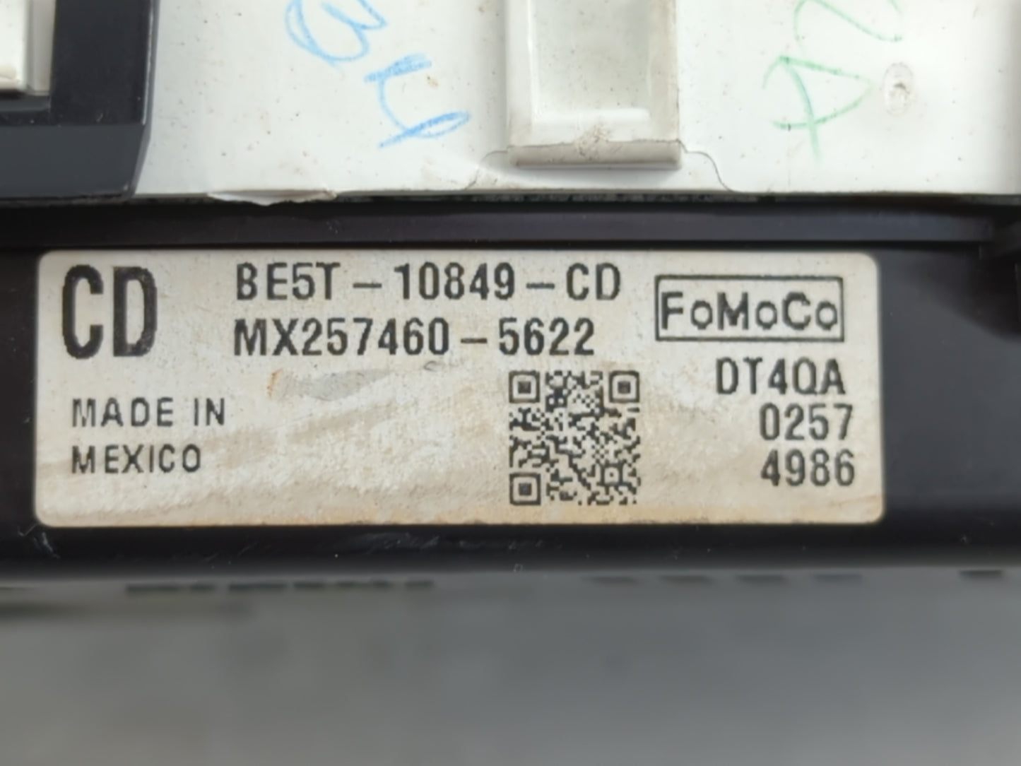 2011-2012 Ford Fusion Instrument Cluster Speedometer Gauges P/N:BE5T-10849-CD Fits Fits 2011 2012 OEM Used Auto Parts - Oemu