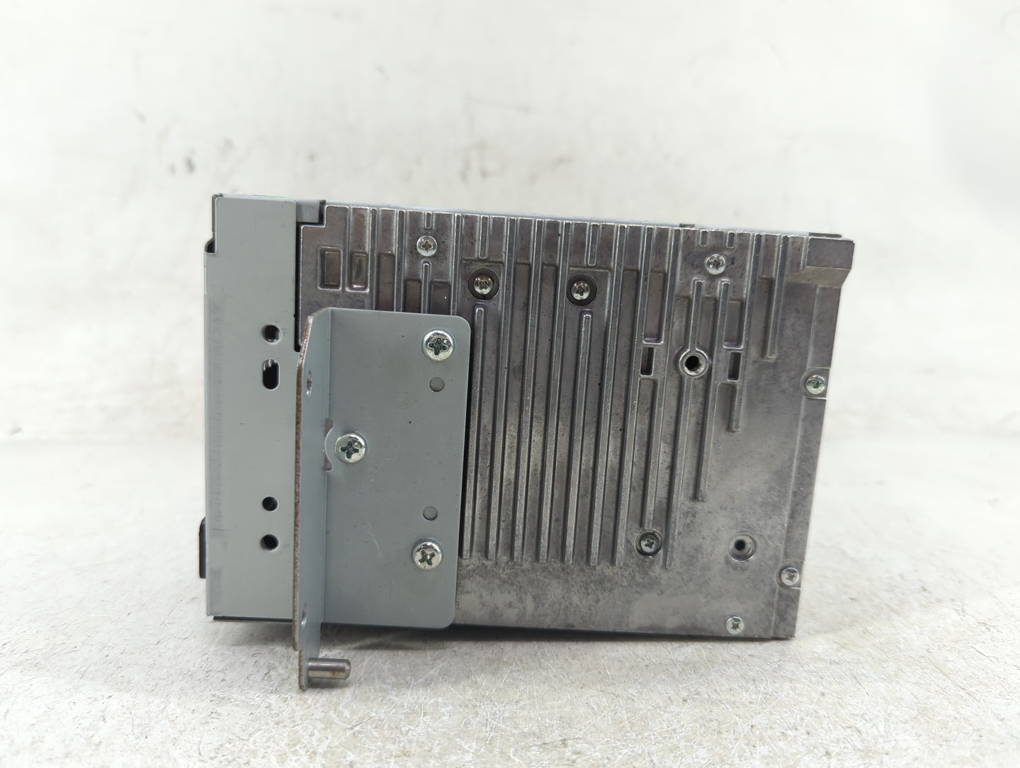 2011 Ford Fusion Radio AM FM Cd Player Receiver Replacement Fits OEM Used Auto Parts - Oemusedautoparts1.com