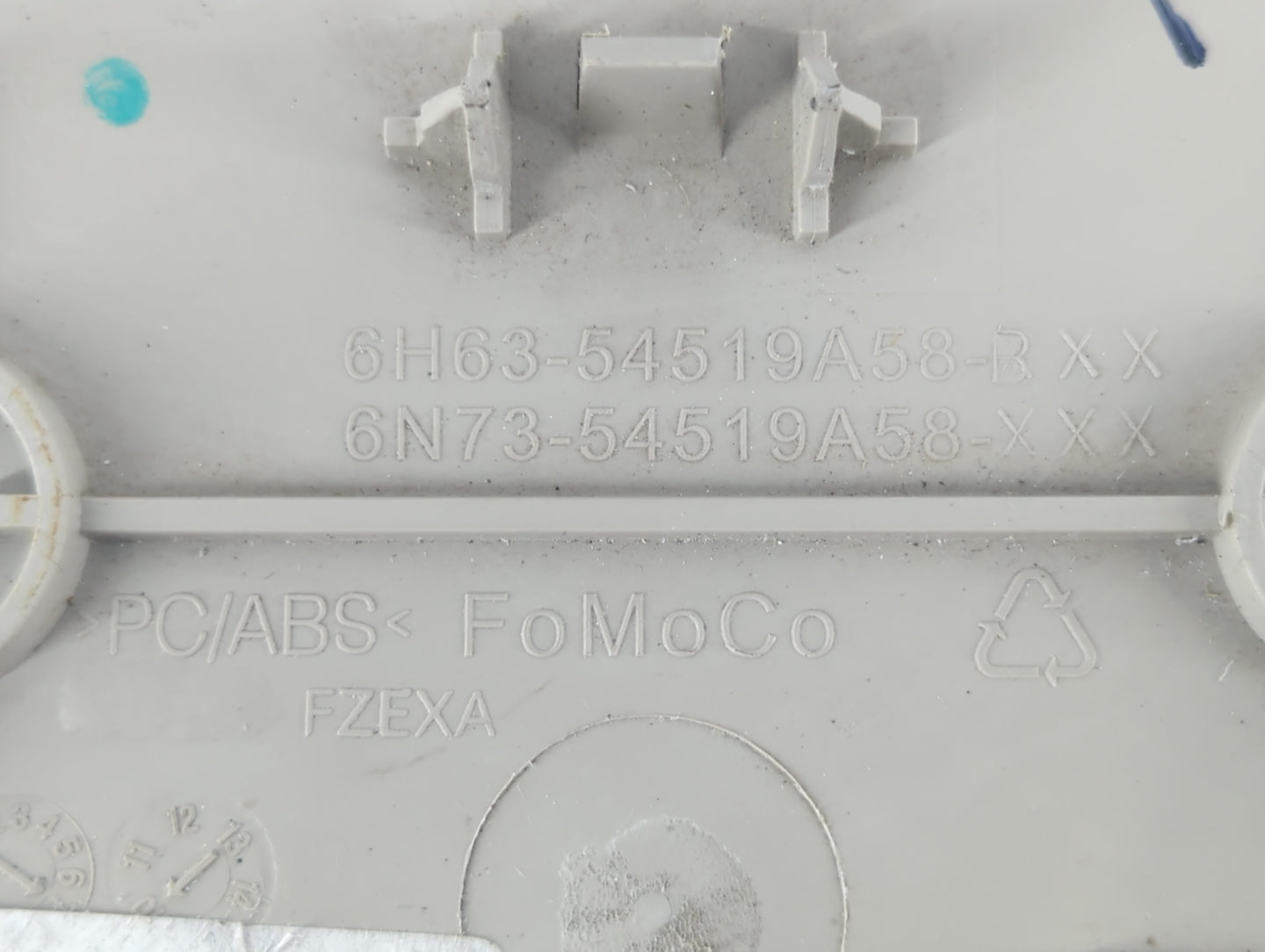 2010-2012 Ford Fusion Overhead Roof Console Interior Dome Light - Oemusedautoparts1.com