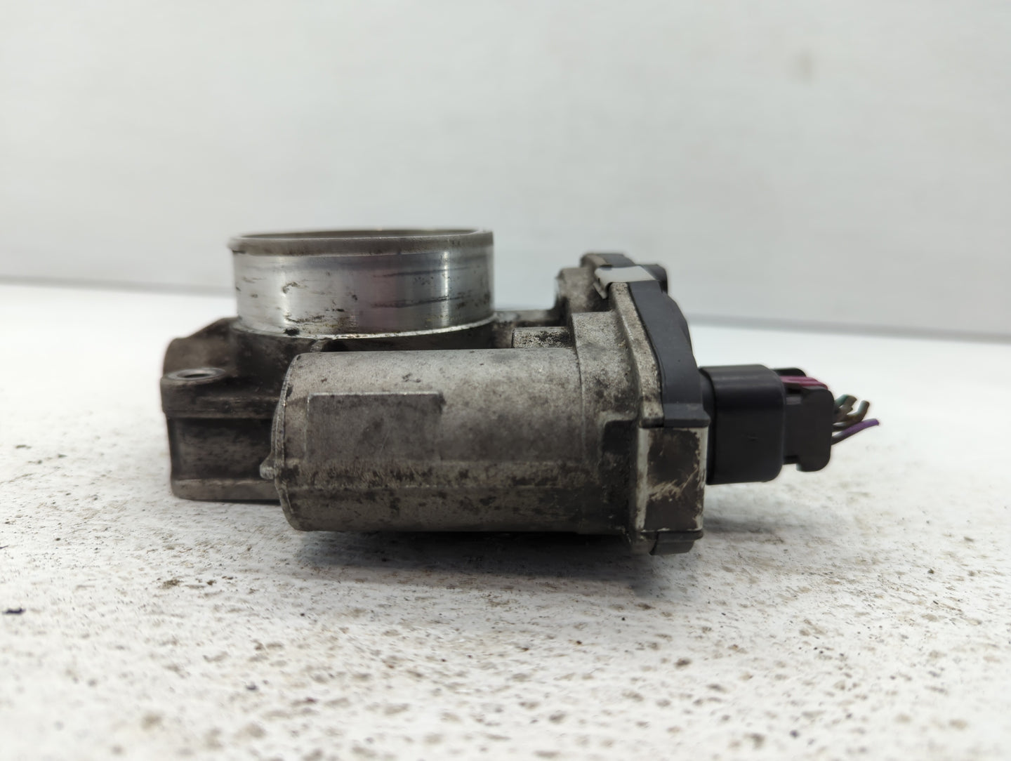 2011 Ford Lacrosse Throttle Body P/N:871AA 668AA, 186AA Fits Fits 2007 2008 2009 2010 2012 OEM Used Auto Parts - Oemusedauto