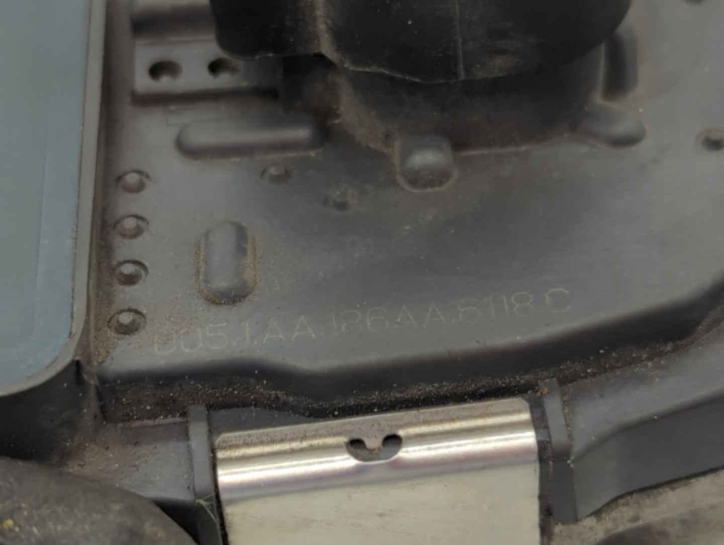 2011 Ford Lacrosse Throttle Body P/N:871AA 668AA, 186AA Fits Fits 2007 2008 2009 2010 2012 OEM Used Auto Parts - Oemusedauto