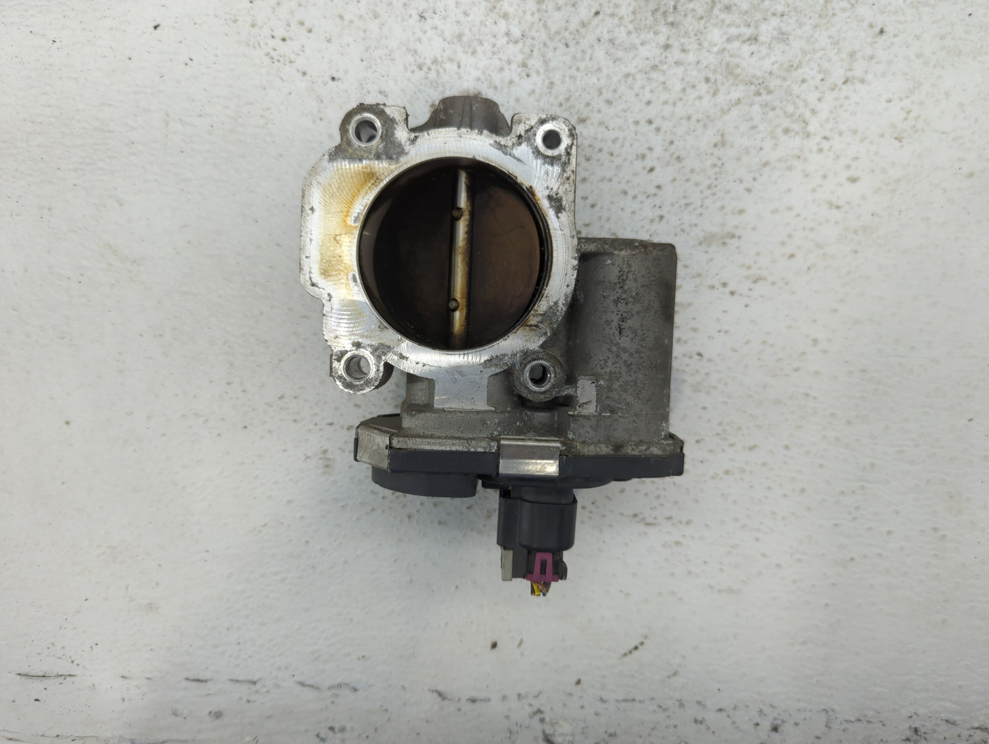 2011 Ford Lacrosse Throttle Body P/N:668AA Fits Fits 2007 2008 2009 2010 2012 OEM Used Auto Parts - Oemusedautoparts1.com