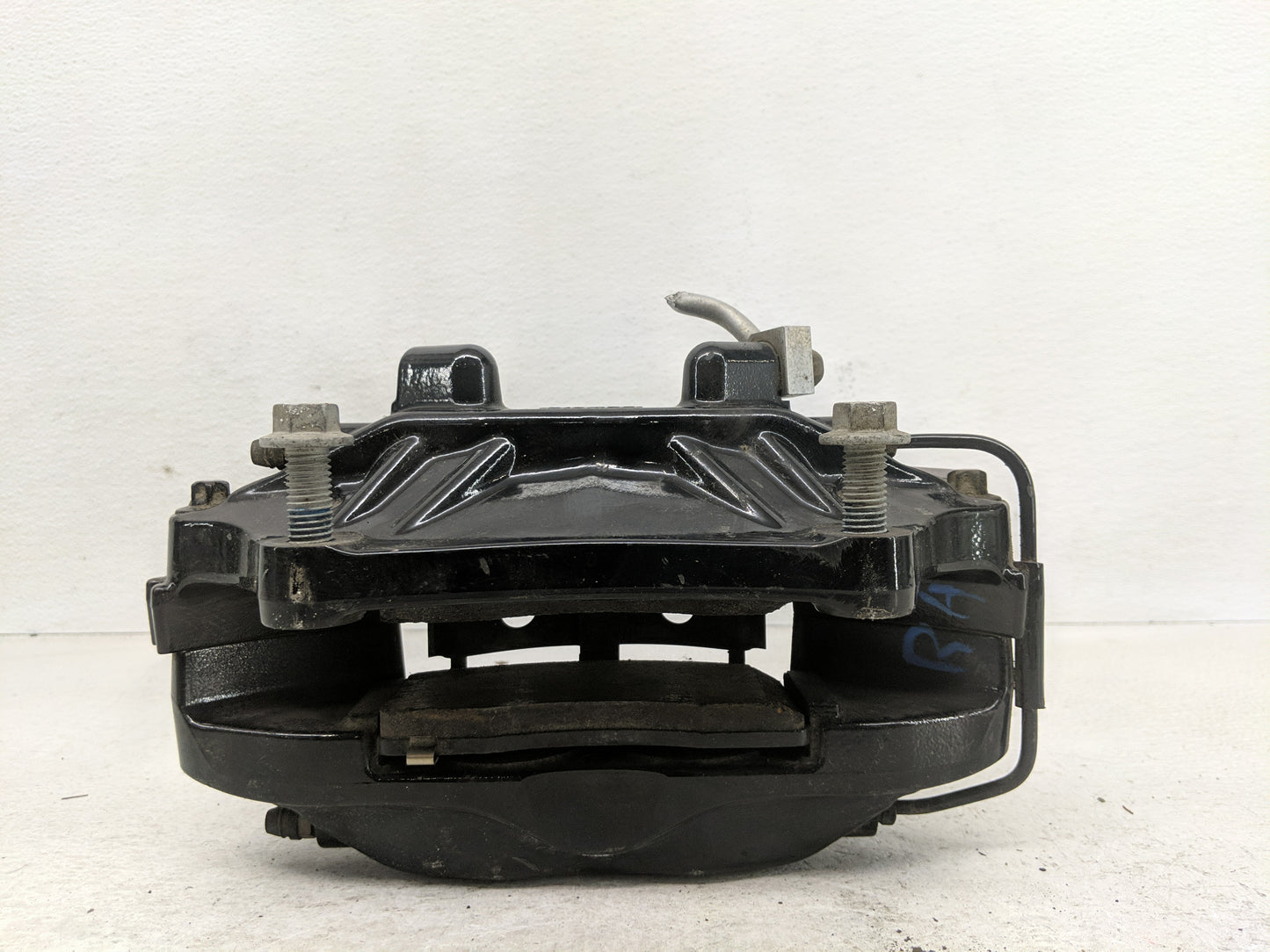 2007-2010 Ford Mustang Front Driver Left Brake Caliper - Oemusedautoparts1.com