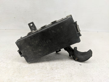 2010-2011 Ford Mustang Fusebox Fuse Box Panel Relay Module P/N:AR3T-14A003-AB Fits Fits 2010 2011 OEM Used Auto Parts - Oemu