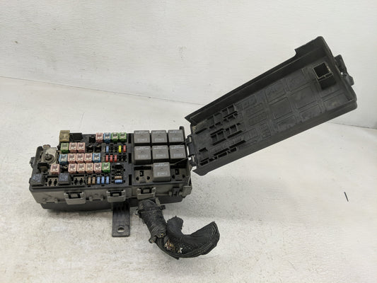 2010-2011 Ford Mustang Fusebox Fuse Box Panel Relay Module P/N:AR3T-14A003-AB Fits Fits 2010 2011 OEM Used Auto Parts
