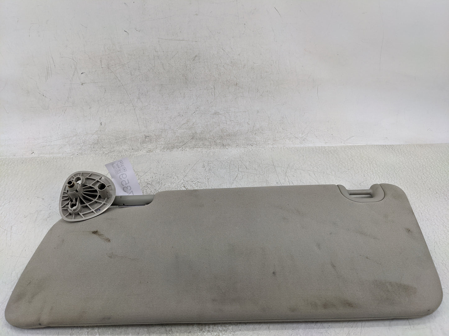 2011 Ford Mustang Sun Visor Shade Replacement Passenger Right Mirror Fits OEM Used Auto Parts - Oemusedautoparts1.com