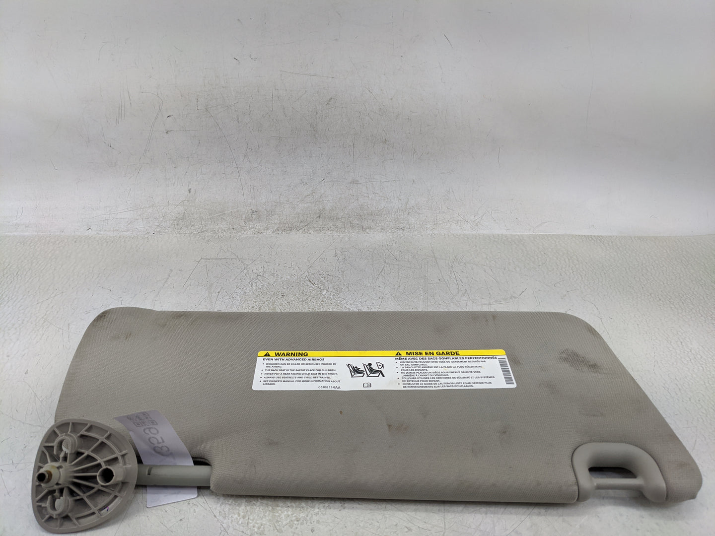 2011 Ford Mustang Sun Visor Shade Replacement Passenger Right Mirror Fits OEM Used Auto Parts - Oemusedautoparts1.com