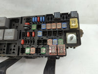 2010-2011 Ford Mustang Fusebox Fuse Box Panel Relay Module P/N:6E5T-14A003-AB Fits Fits 2010 2011 OEM Used Auto Parts - Oemu