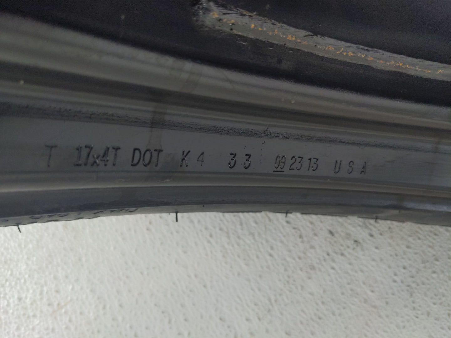 2005-2011 Ford Mustang Spare Donut Tire Wheel Rim Oem 1420874 - Oemusedautoparts1.com