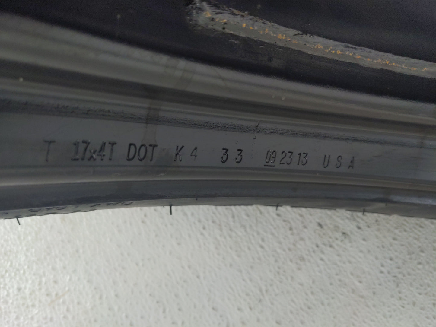 2005-2011 Ford Mustang Spare Donut Tire Wheel Rim Oem 1420874 - Oemusedautoparts1.com