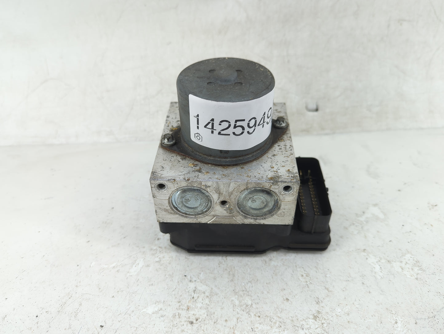 2011 Ford Mustang ABS Pump Control Module Replacement P/N:BR33-2C405-BB Fits OEM Used Auto Parts - Oemusedautoparts1.com