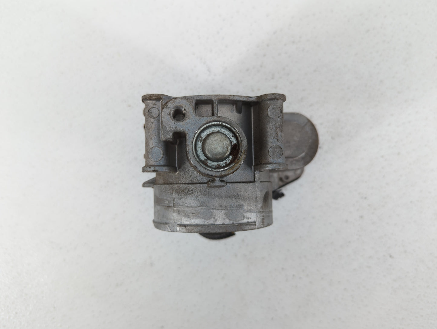 2011-2017 Ford Mustang Throttle Body P/N:AT4E-EC AT4E-9F991-EJ, AT4E-EH Fits Fits 2011 2012 2013 2014 2015 2016 2017 2018 20