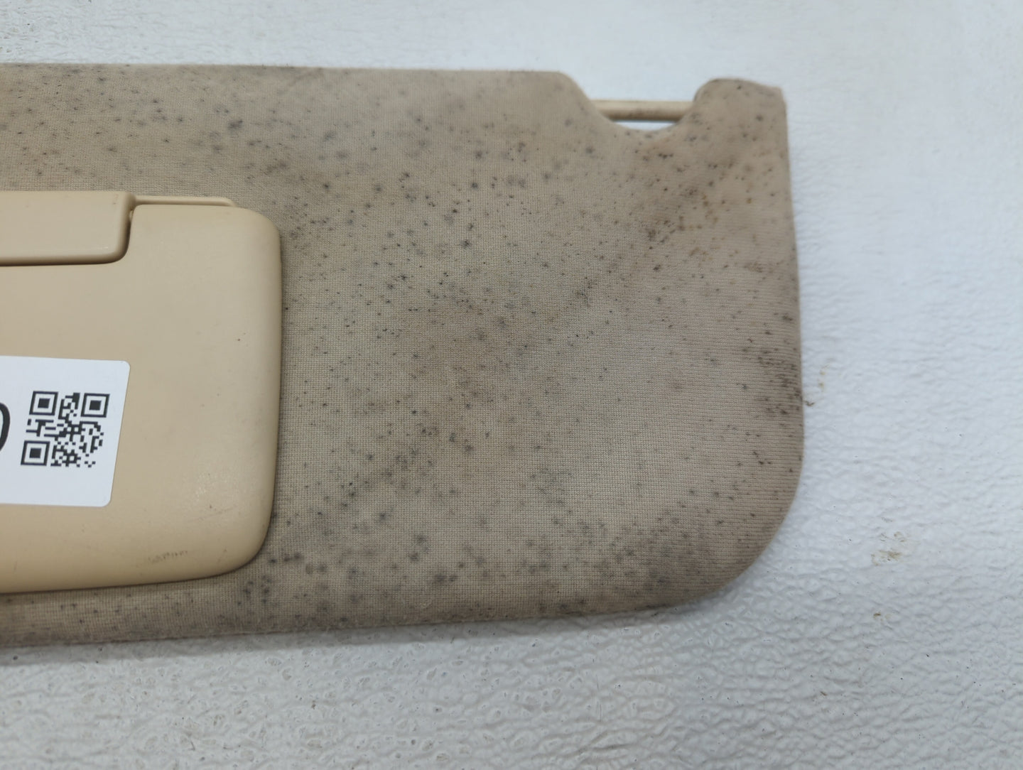 2010-2011 Ford Mustang Sun Visor Shade Replacement Driver Left Mirror Fits Fits 2010 2011 OEM Used Auto Parts - Oemusedautop