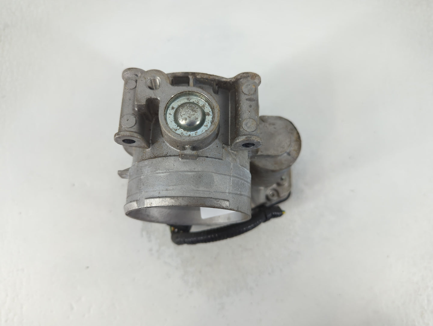 2011-2017 Ford Mustang Throttle Body P/N:AT4E-9F991-EL Fits Fits 2011 2012 2013 2014 2015 2016 2017 2018 2019 OEM Used Auto 