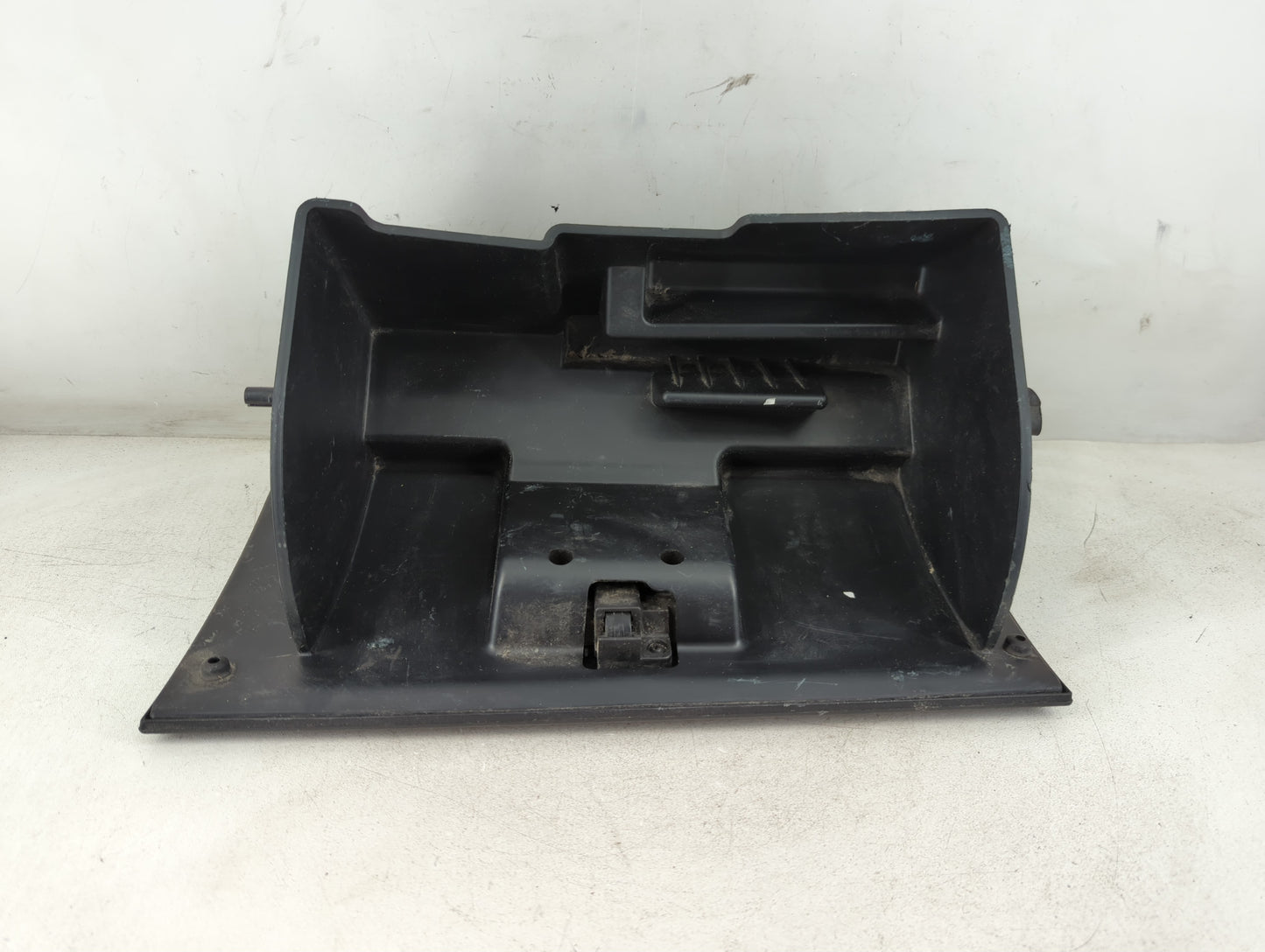 2011 Ford Mustang Passenger Glove Box Door Storage Compartment - Oemusedautoparts1.com
