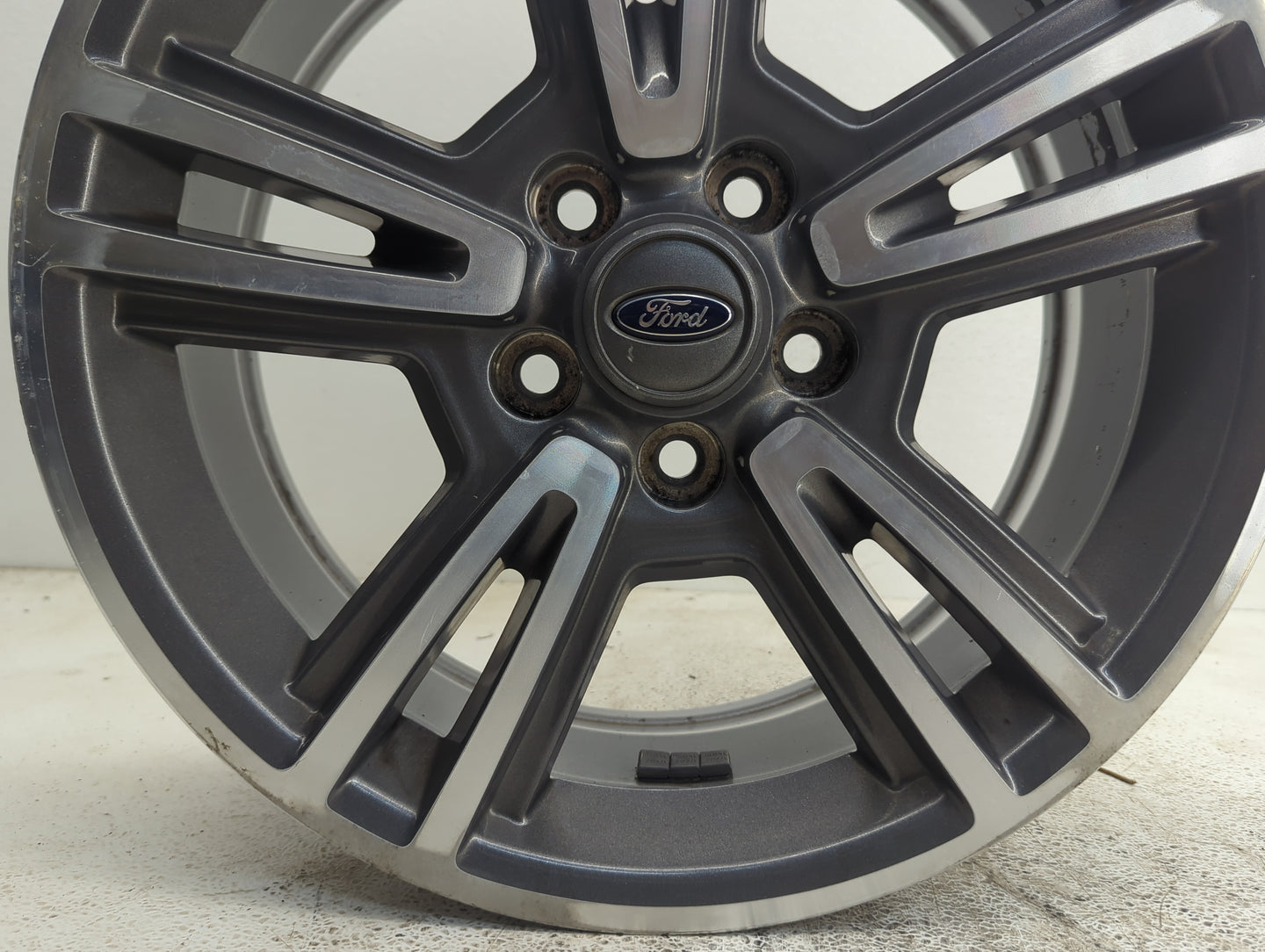2010-2013 Ford Mustang Oem Wheel Rim - Oemusedautoparts1.com