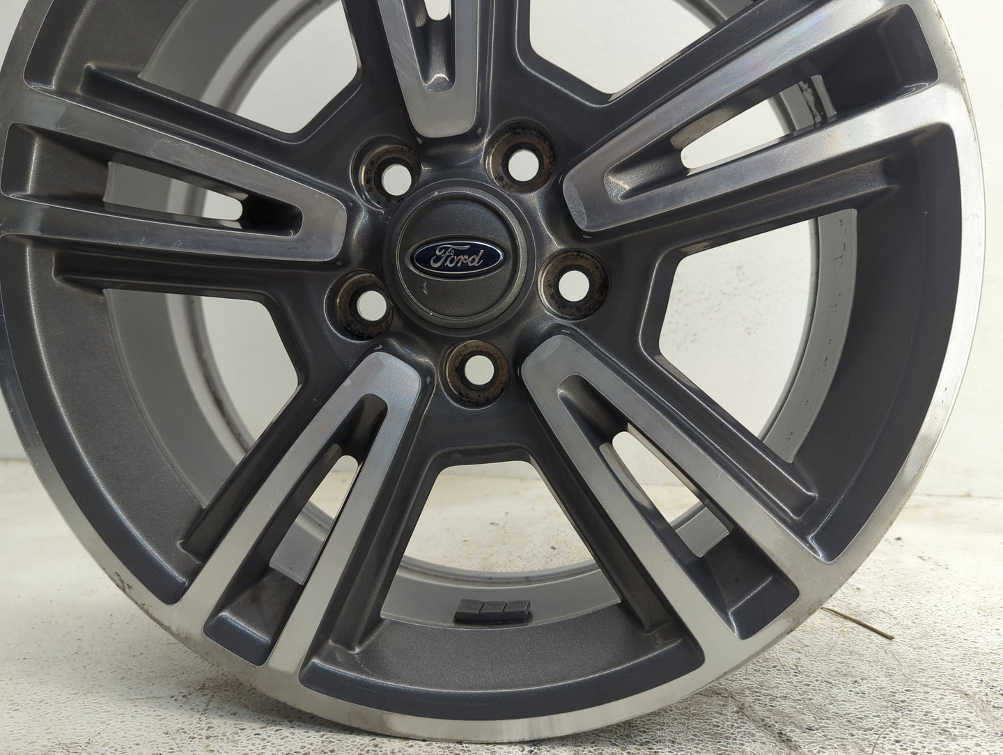 2010-2013 Ford Mustang Oem Wheel Rim - Oemusedautoparts1.com
