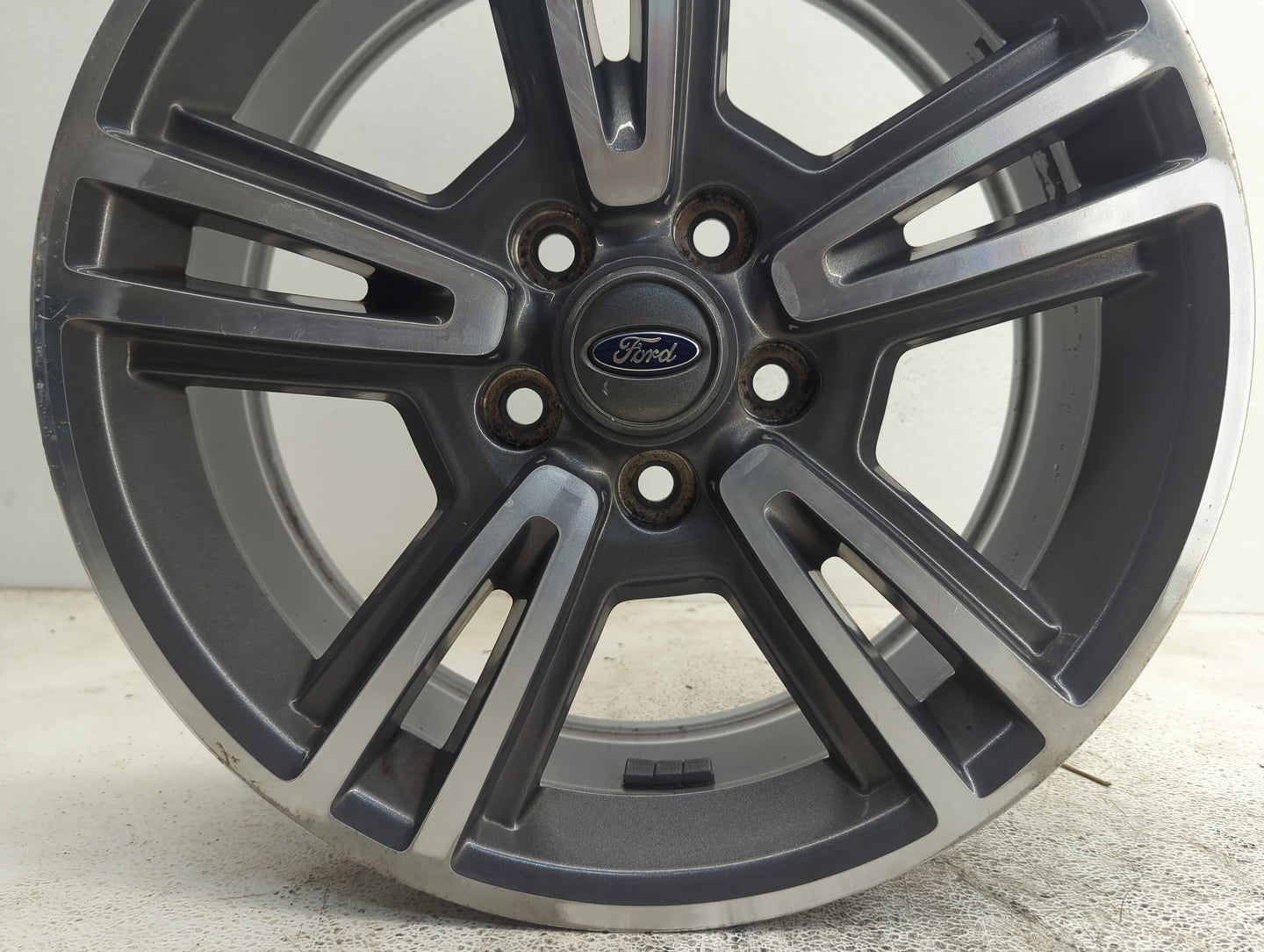 2010-2013 Ford Mustang Oem Wheel Rim - Oemusedautoparts1.com