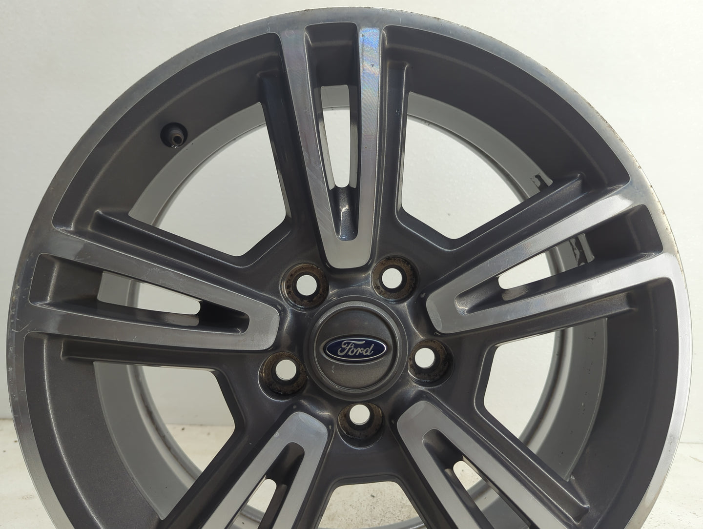 2010-2013 Ford Mustang Oem Wheel Rim - Oemusedautoparts1.com
