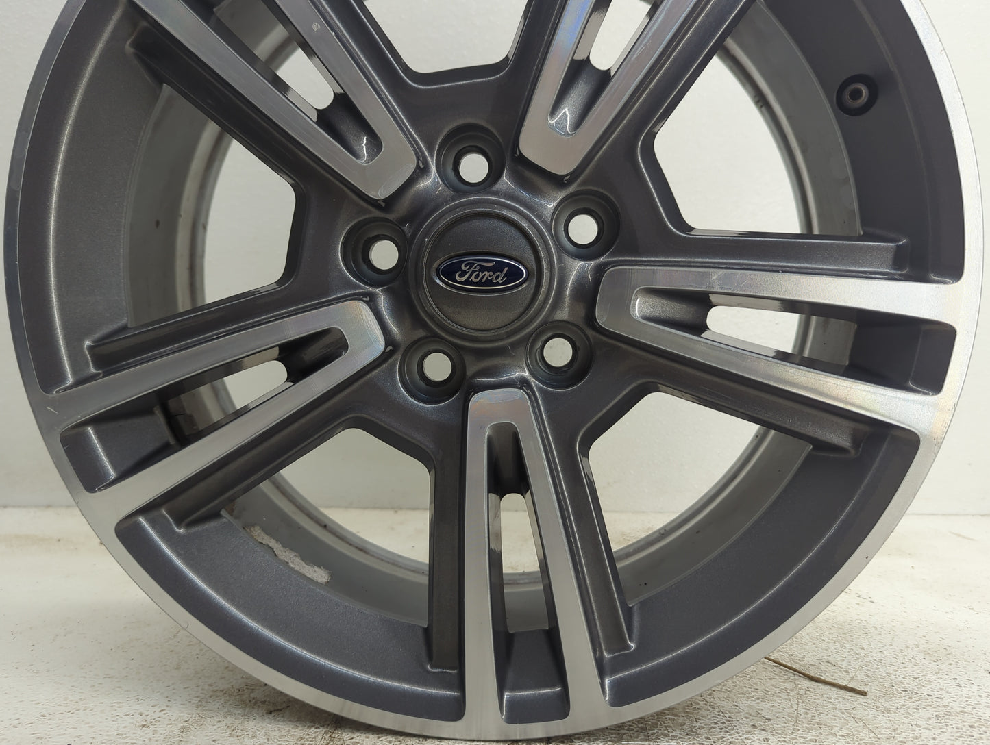 2010-2013 Ford Mustang Oem Wheel Rim - Oemusedautoparts1.com