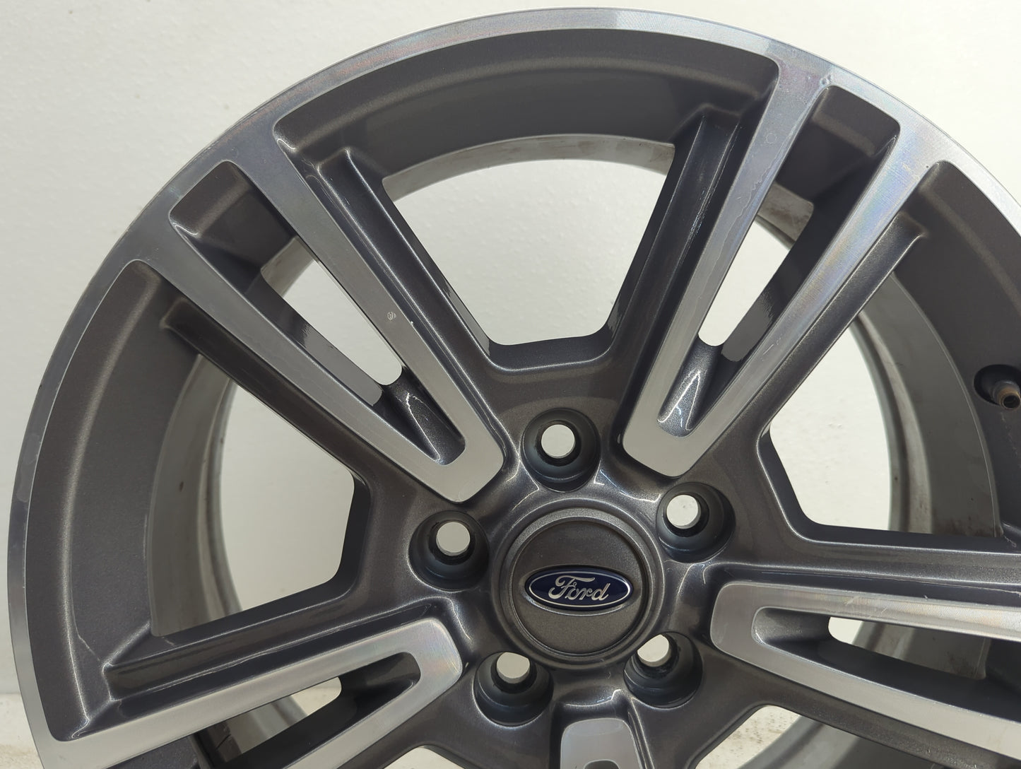 2010-2013 Ford Mustang Oem Wheel Rim - Oemusedautoparts1.com