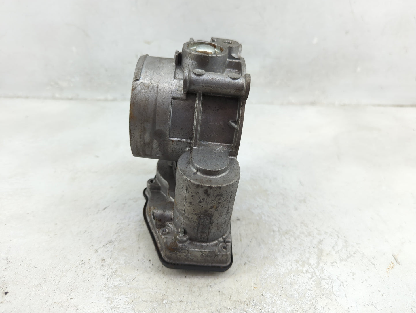 2011-2017 Ford Mustang Throttle Body Fits Fits 2011 2012 2013 2014 2015 2016 2017 2018 2019 OEM Used Auto Parts - Oemusedaut