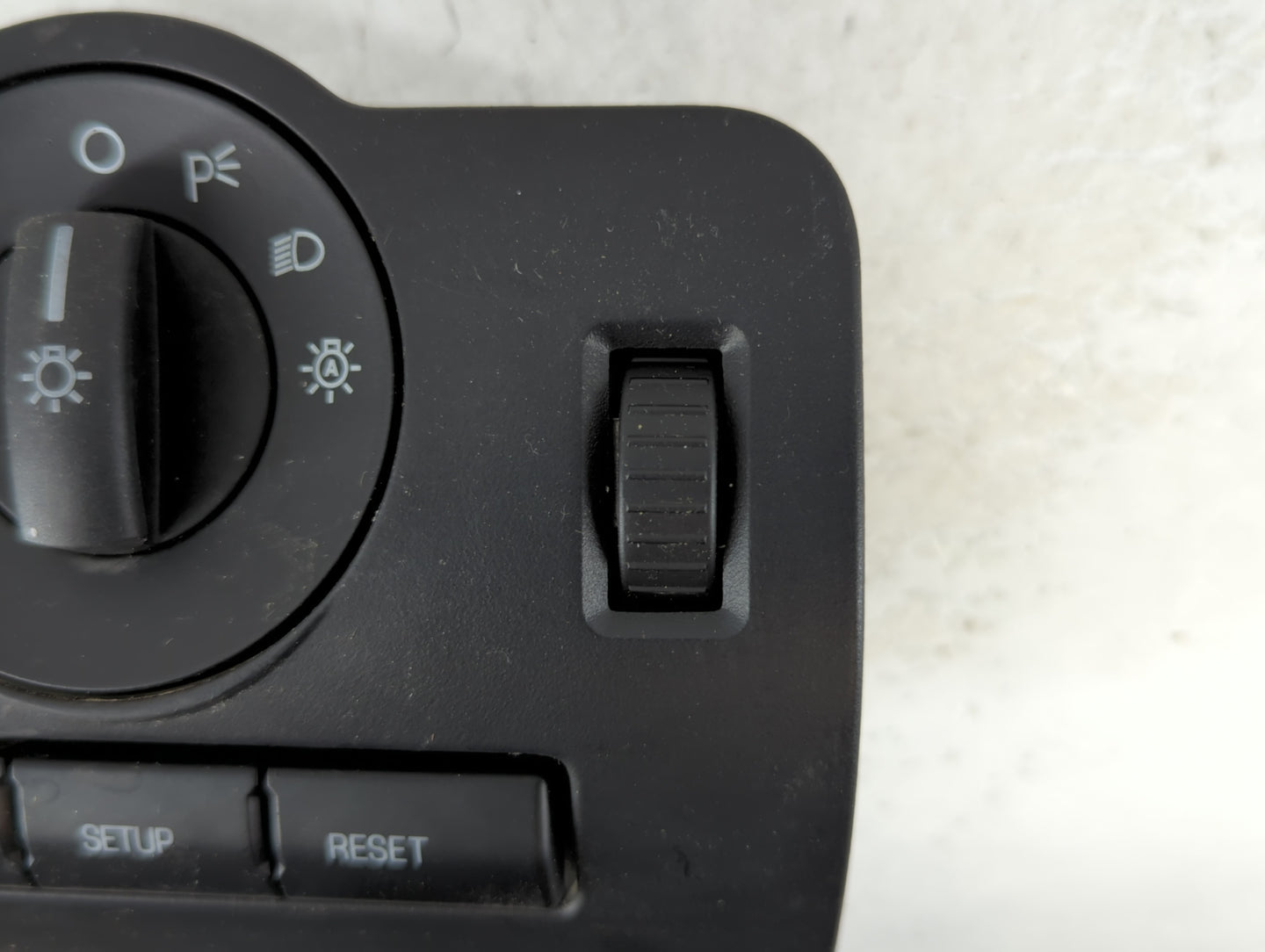 2011 Ford Mustang Headlight Lamp Control Switch - Oemusedautoparts1.com