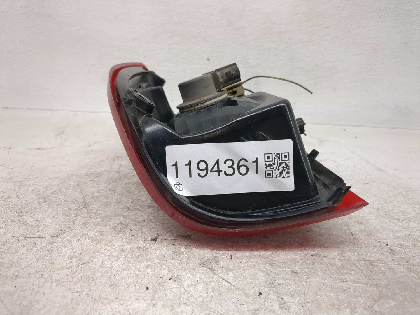 2006-2011 Ford Ranger Tail Light Assembly Passenger Right OEM P/N:6L54-13B505-A Fits Fits 2006 2007 2008 2009 2010 2011 OEM 