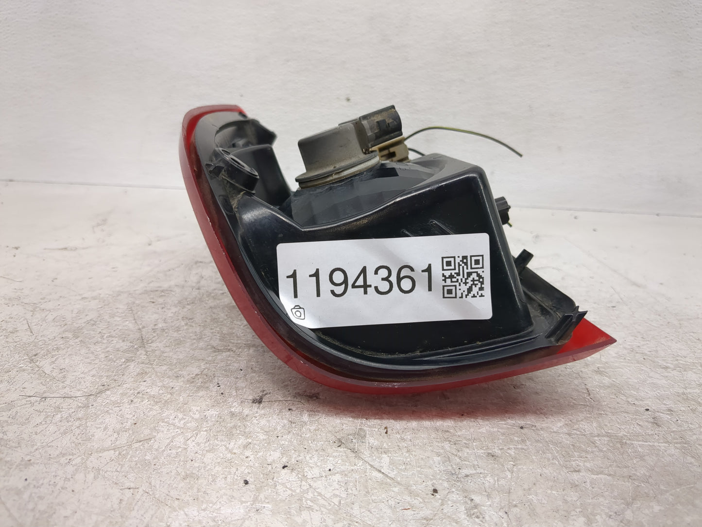 2006-2011 Ford Ranger Tail Light Assembly Passenger Right OEM P/N:6L54-13B505-A Fits Fits 2006 2007 2008 2009 2010 2011 OEM 