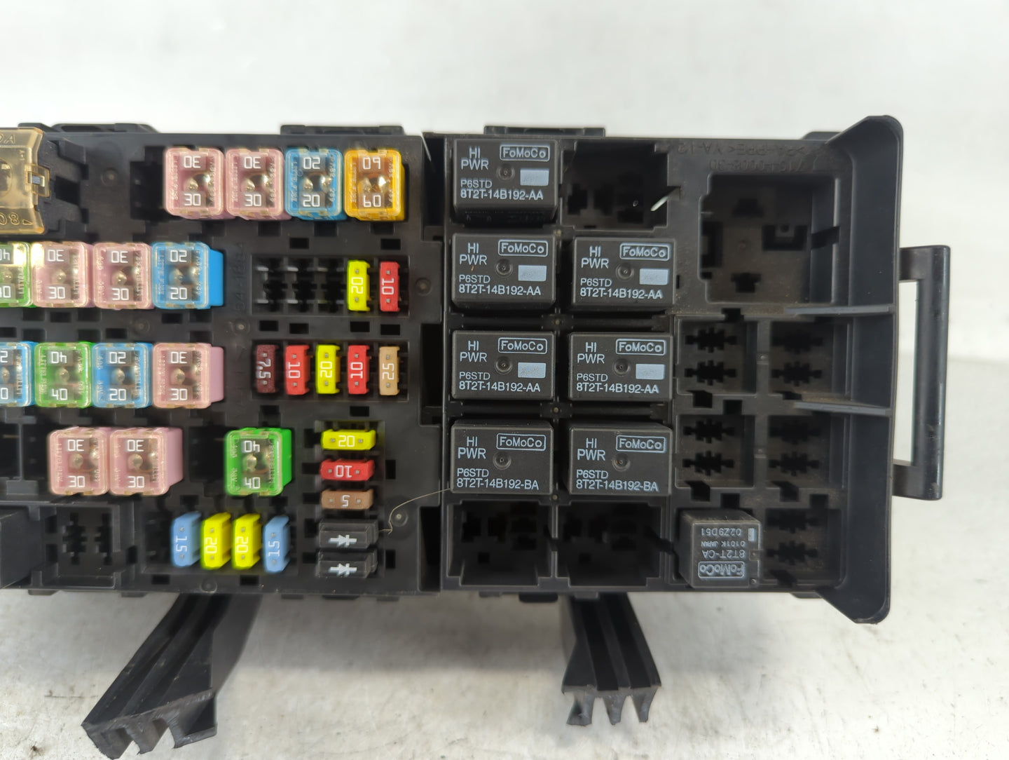 2011 Ford Taunus Fusebox Fuse Box Panel Relay Module P/N:8G11-14A003-AC Fits Fits 2010 2012 OEM Used Auto Parts - Oemusedaut
