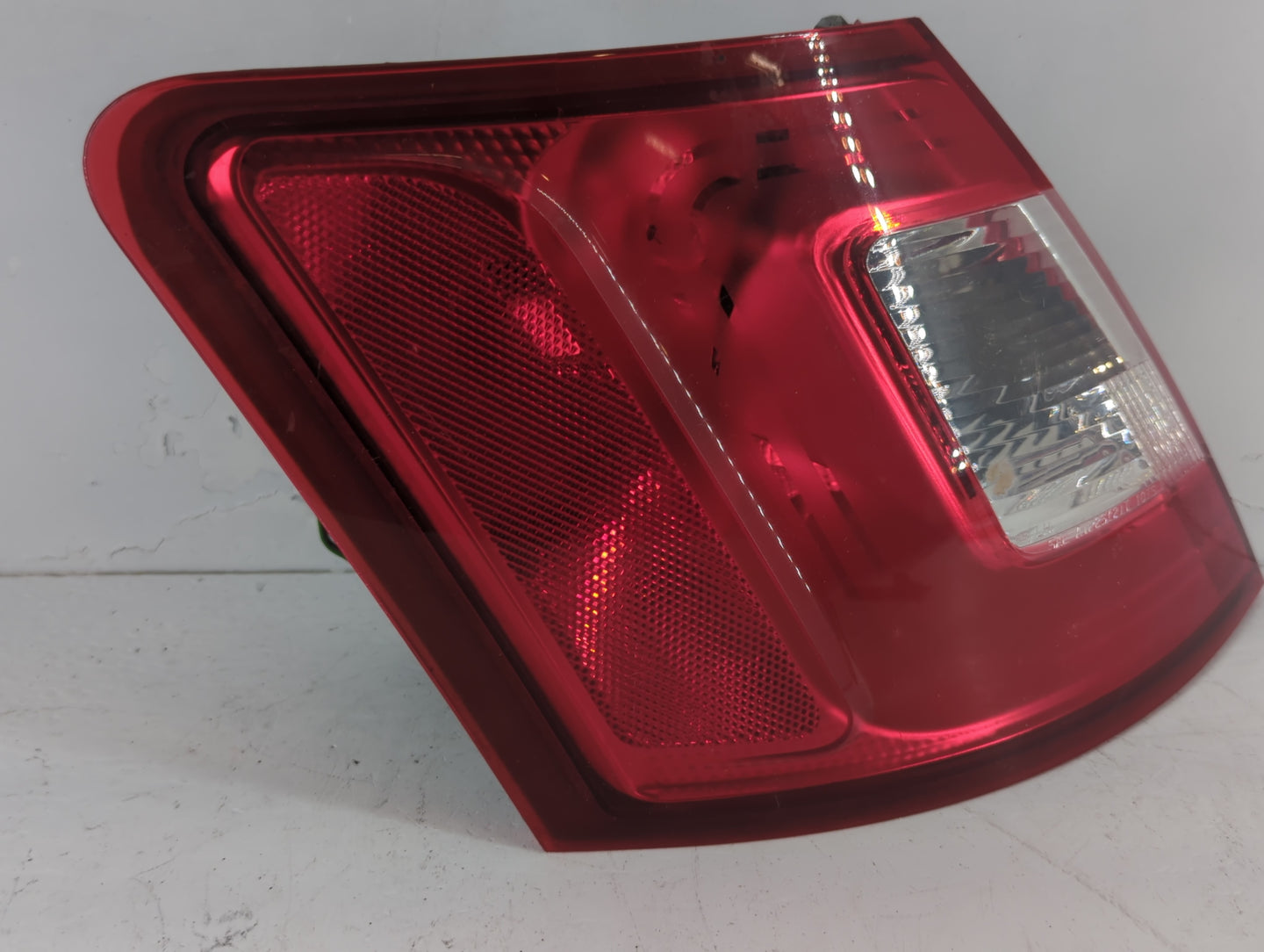 2010-2012 Ford Taurus Tail Light Assembly Driver Left OEM P/N:AG13-13B505-A Fits Fits 2010 2011 2012 OEM Used Auto Parts - O