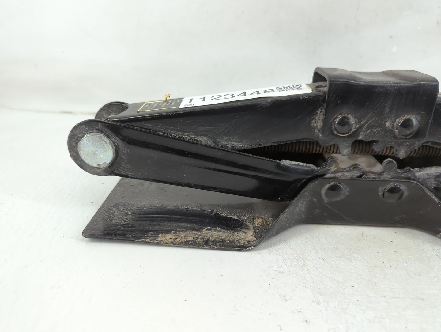 2011 Ford Taurus Spare Scissor Car Jack 1123448 - Oemusedautoparts1.com