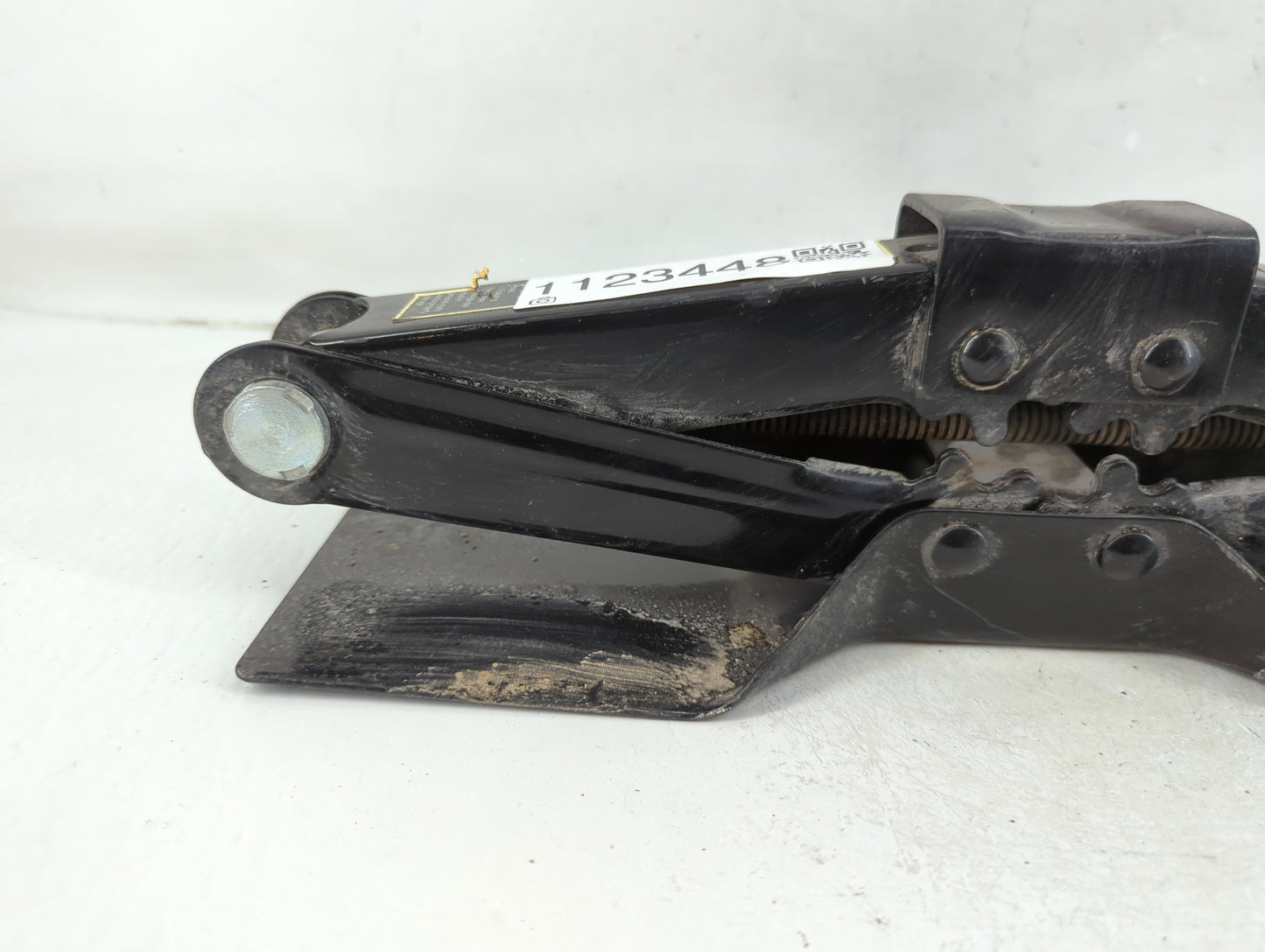 2011 Ford Taurus Spare Scissor Car Jack 1123448 - Oemusedautoparts1.com